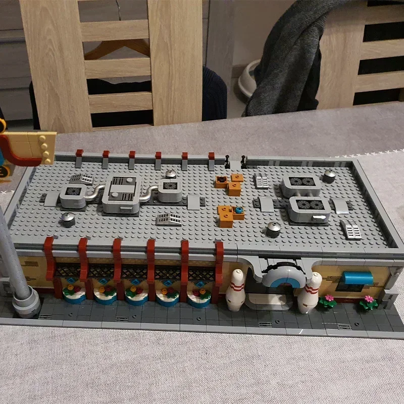 Moc Modular Building Street View Bricks - 2795PCS MOC Retro Bowling Alley Custom